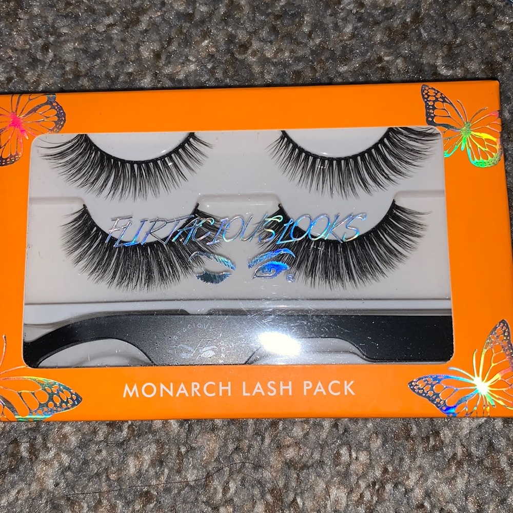 Flirtatious Looks Monarch Lash Pack